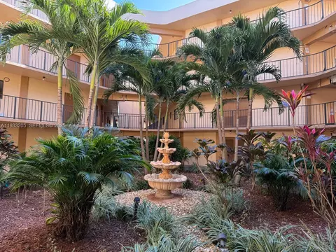8420 SW 133rd Ave Rd #317, Miami, FL 33183
