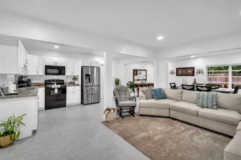 14140 NE 10th Ave, North Miami, FL 33161
