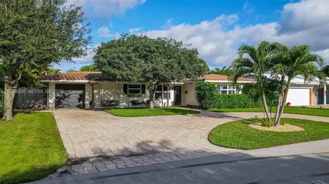 1707 NE 52nd St, Fort Lauderdale, FL 33334