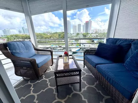 200 Diplomat Pkwy #530, Hallandale Beach, FL 33009