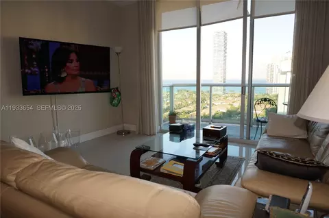 19390 Collins Ave #PH-26, Sunny Isles Beach, FL 33160