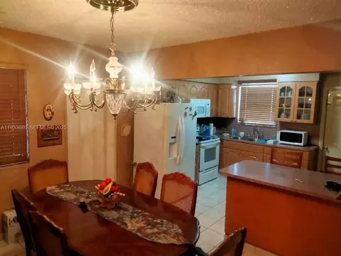 Dining - 4990 E 1st Ave, Hialeah, FL 33013 photo 1 of 2