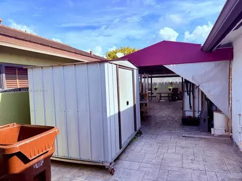 Exterior - 7185 W 30th Ln, Hialeah, FL 33018 photo 4 of 4