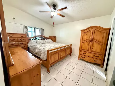 Bedroom - 7185 W 30th Ln, Hialeah, FL 33018 photo 3 of 3