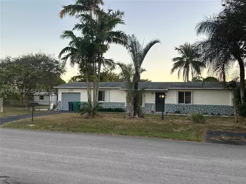 16452 SW 293rd St, Homestead, FL 33033