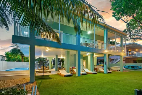 127 Peace Ave, Tavernier, FL 33070