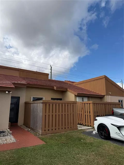 1194 SW 135th Pl, Miami, FL 33184