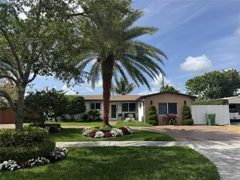 9300 SW 192nd Dr, Cutler Bay, FL 33157