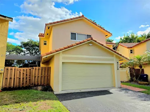 9329 SW 151st Ave, Miami, FL 33196