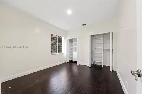 Bedroom - 2893 Oakbrook Dr, Weston, FL 33332 photo 3 of 4