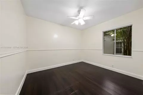 Bedroom - 2893 Oakbrook Dr, Weston, FL 33332 photo 4 of 4