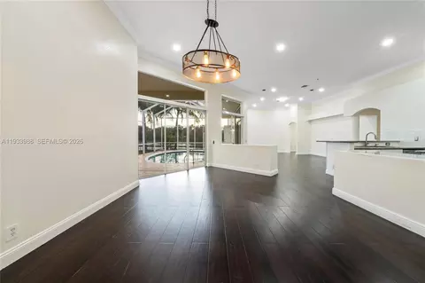 Living - 2893 Oakbrook Dr, Weston, FL 33332 photo 2 of 8