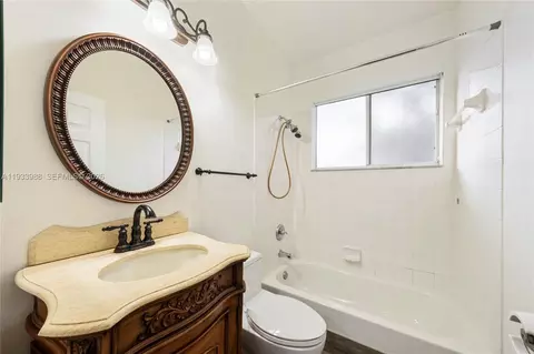 Bath - 2893 Oakbrook Dr, Weston, FL 33332 photo 5 of 5