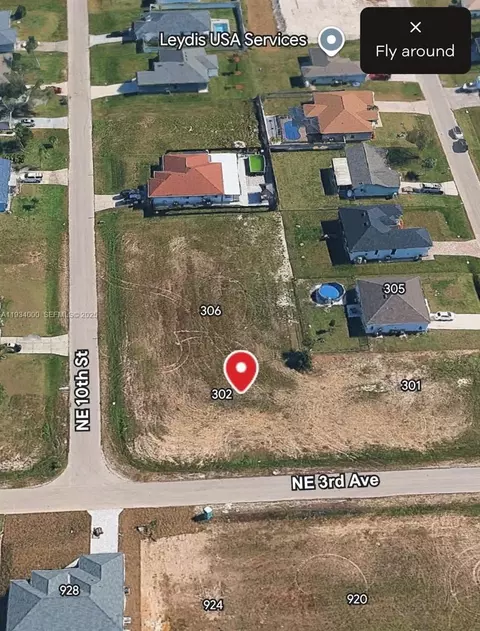 302 NE 10 St, Cape Coral, FL 33909