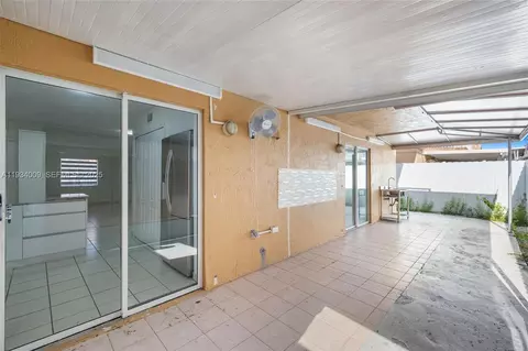 Other - 2425 W 76th St #102, Hialeah, FL 33016 photo 9 of 11