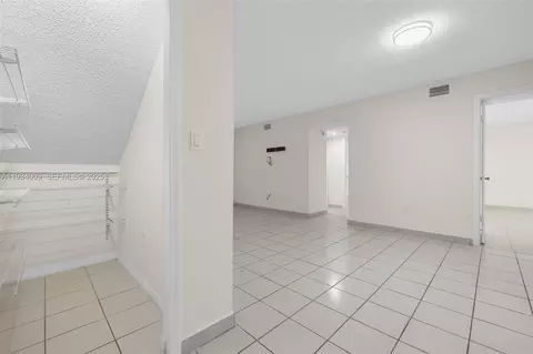 Other - 2425 W 76th St #102, Hialeah, FL 33016 photo 4 of 11