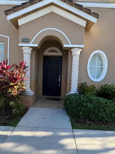 1043 SE 23rd Ave, Homestead, FL 33035