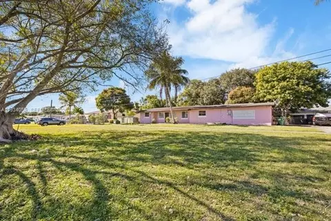 14620 NW 12th Ave, Miami, FL 33168