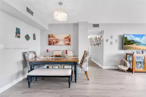 2025 NE 164th St #808, North Miami Beach, FL 33162