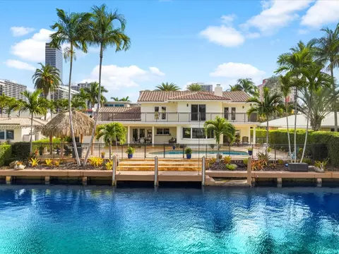 624 Palm Dr, Hallandale Beach, FL 33009
