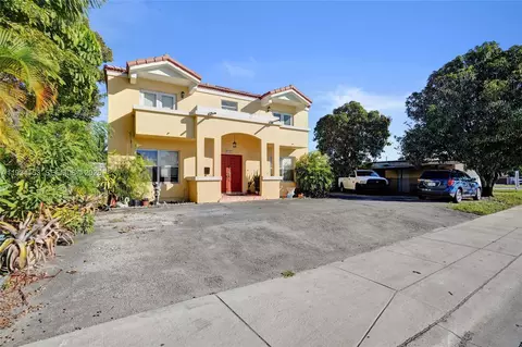 Exterior - 4141 W 4th Ave, Hialeah, FL 33012 photo 3 of 6
