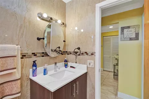 Bath - 4141 W 4th Ave, Hialeah, FL 33012 photo 1 of 5