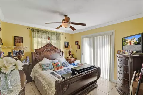 Bedroom - 4141 W 4th Ave, Hialeah, FL 33012 photo 2 of 9