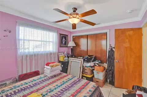 Bedroom - 4141 W 4th Ave, Hialeah, FL 33012 photo 8 of 9