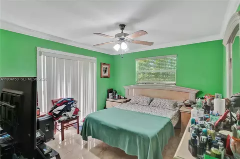 Bedroom - 4141 W 4th Ave, Hialeah, FL 33012 photo 5 of 9