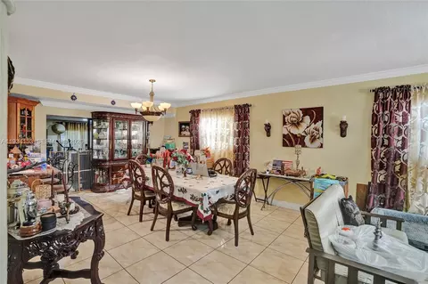 Dining - 4141 W 4th Ave, Hialeah, FL 33012 photo 3 of 3