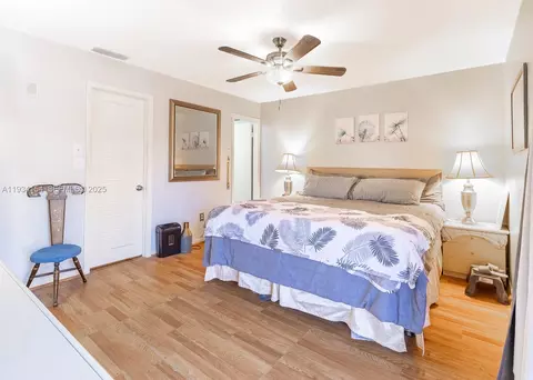Bedroom - 6491 NW 190th Ter, Hialeah, FL 33015 photo 4 of 7