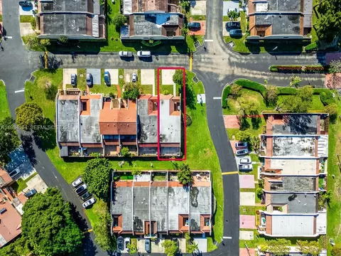 View/Area - 6491 NW 190th Ter, Hialeah, FL 33015 photo 1 of 2