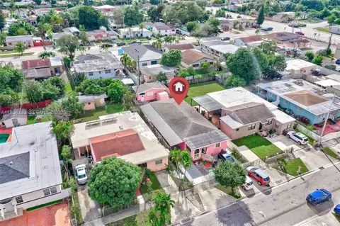 View/Area - 854 E 24th St, Hialeah, FL 33013 photo 4 of 5