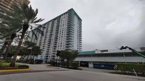 301 174th St #1405, Sunny Isles Beach, FL 33160