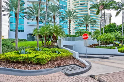 2101 Brickell Ave #2705, Miami, FL 33129