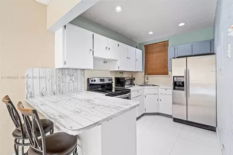 5888 W 25th Ct #5, Hialeah, FL 33016