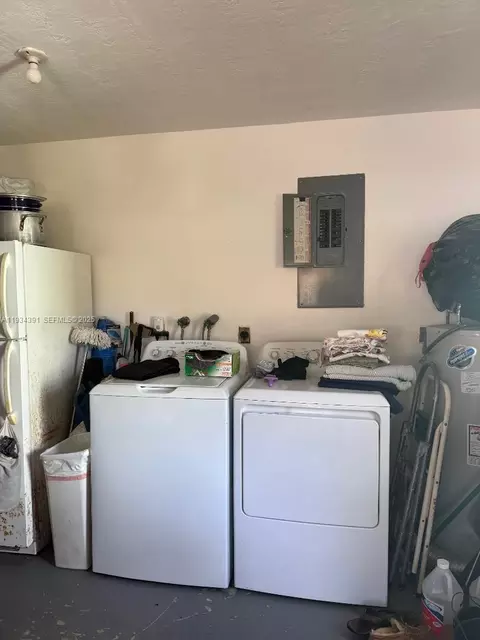 3631 NE 14th Ave, Pompano Beach, FL 33064