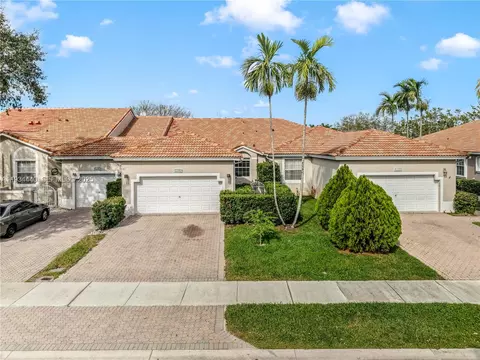 7651 S Aragon Blvd #5, Sunrise, FL 33322