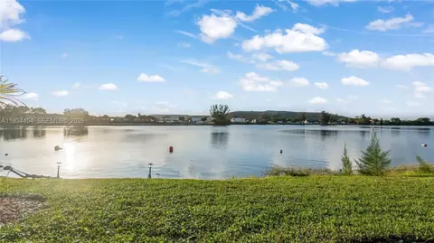 4141 Crystal Lake Dr, Pompano Beach, FL 33064