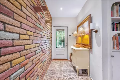 2490 Abaco Ave, Miami, FL 33133