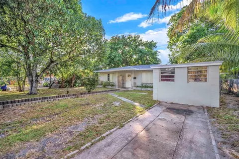 16234 NE 9th Ct, North Miami Beach, FL 33162