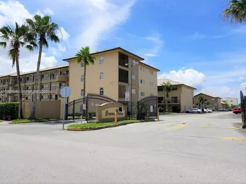 8851 NW 119th St #1113-1, Hialeah Gardens, FL 33018