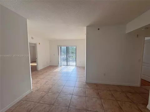 9340 Fontainebleau Blvd #W310, Miami, FL 33172