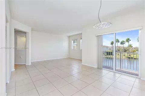 8760 NW 97th Ave #208, Doral, FL 33178