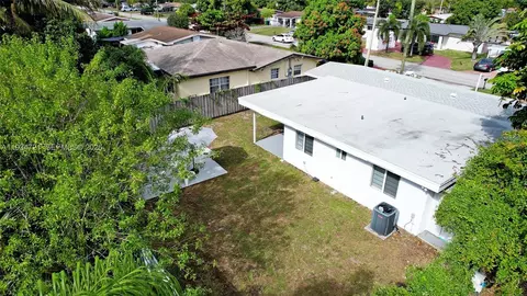 View/Area - 7612 Granada Blvd, Miramar, FL 33023 photo 3 of 4
