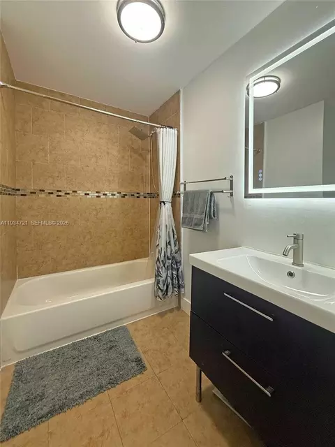 Bath - 7612 Granada Blvd, Miramar, FL 33023 photo 1 of 2