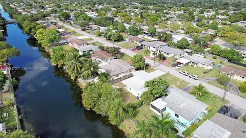 View/Area - 7612 Granada Blvd, Miramar, FL 33023 photo 2 of 4