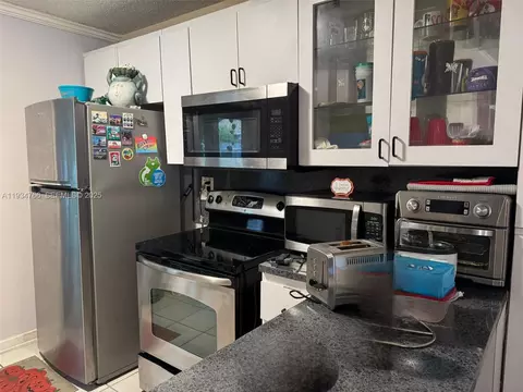 2775 W 62nd Pl #103, Hialeah, FL 33016 photo 5