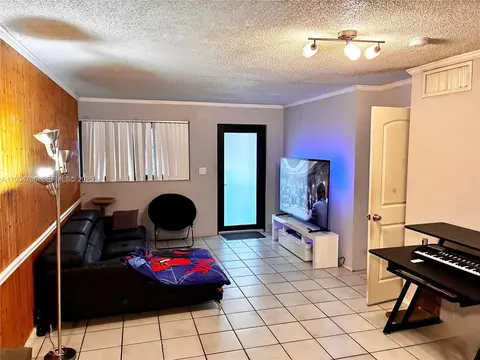 2775 W 62nd Pl #103, Hialeah, FL 33016 photo 4