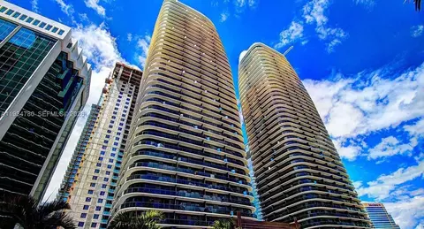 45 SW 9th St #3210, Miami, FL 33130